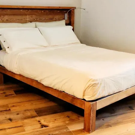 La Tornalla فندق مبيت وإفطار 3*