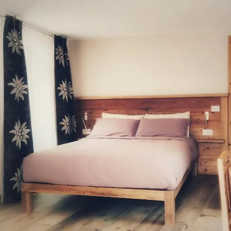 Nocleg ze śniadaniem La Tornalla 3*